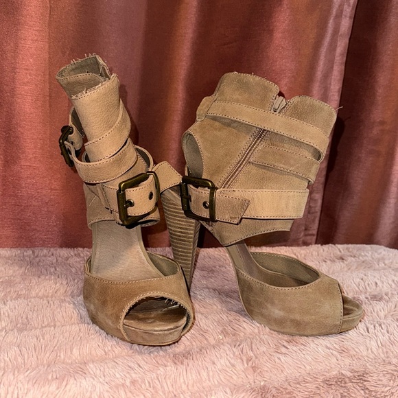 Aldo Tan Suede Sandal Heels – Size 6.5 / EU 37 - Picture 2 of 8